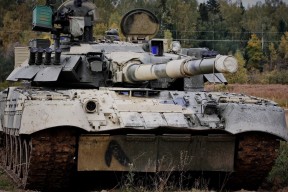 Johnson 灵活跑位制造威胁