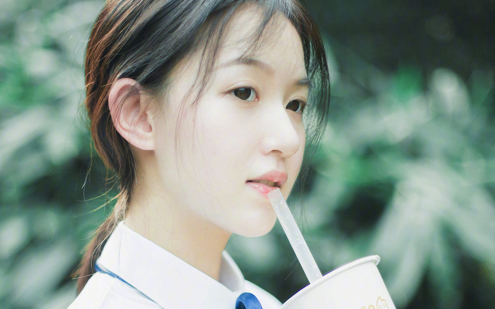 羚羊队的身体对抗:力量与速度结合,压倒性优势令对手心生畏惧